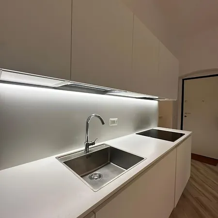 Διαμέρισμα Port *